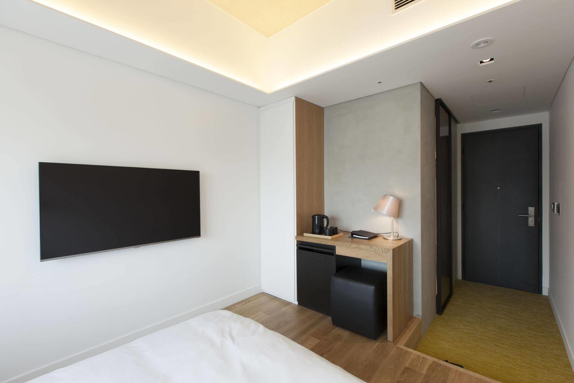 Stayb Hotel Myeongdong Сеул Экстерьер фото